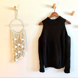 ELAN off the shoulder Sweater
